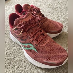 Saucony Guide 16 7.5W wide width